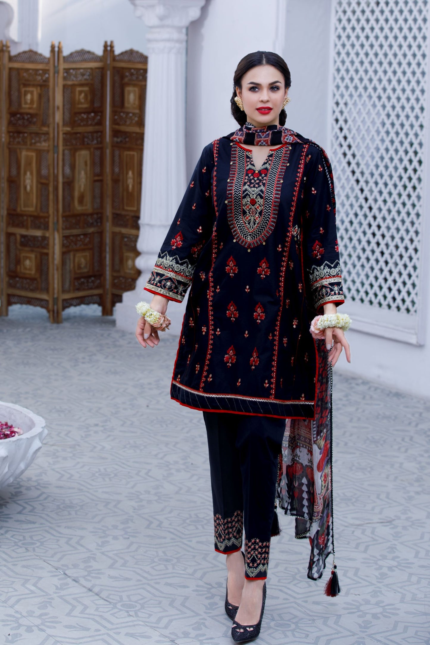 Mother's Embroidered 3-Piece Luxury Pret Suit – Mother-Daughter Collection