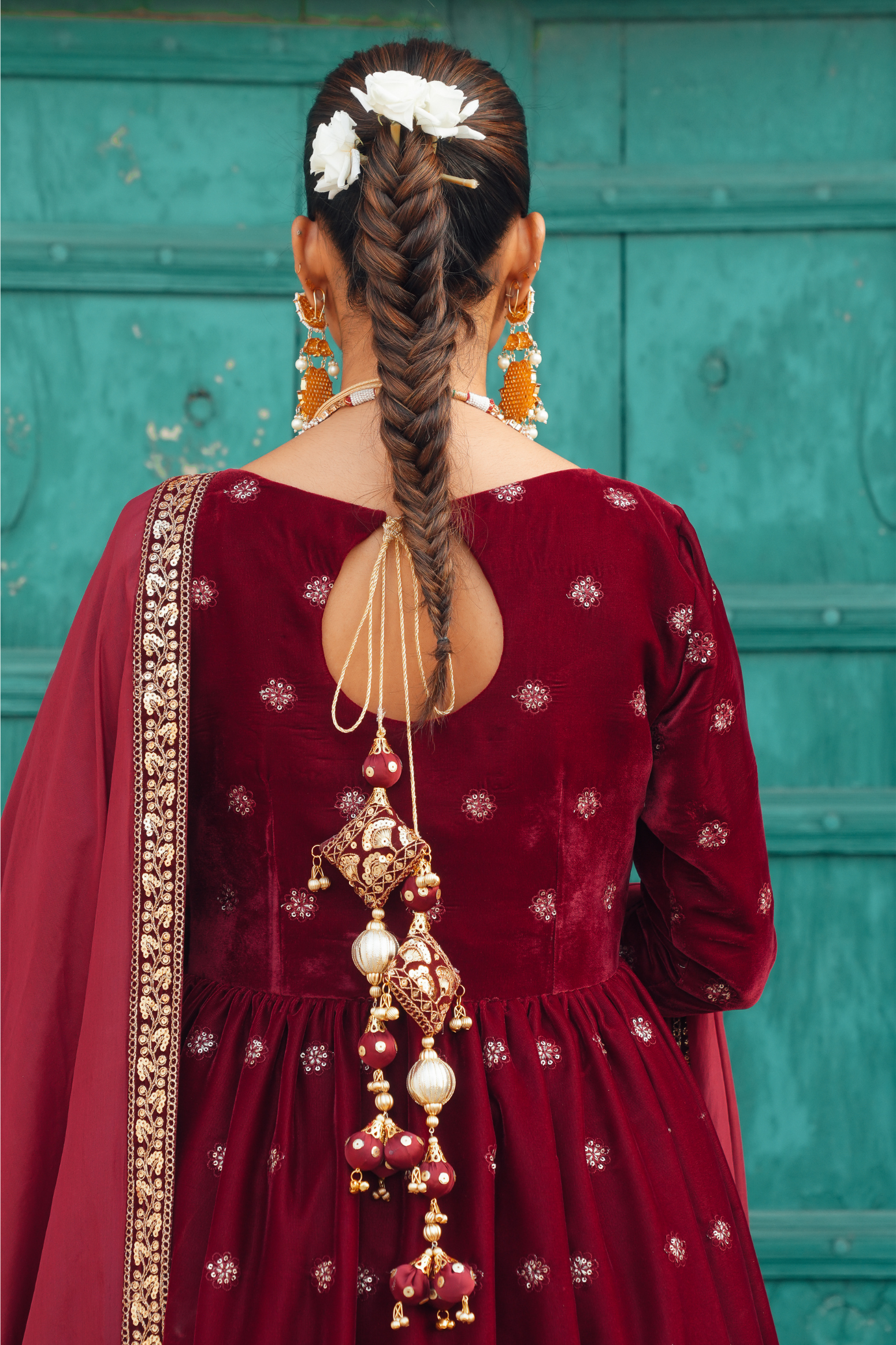Embroidered Velvet Set with Crushed Bottom & Tassel Lace Dupatta