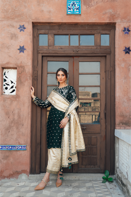 Elegant Velvet Embroidered Suit with Jamawar Accents