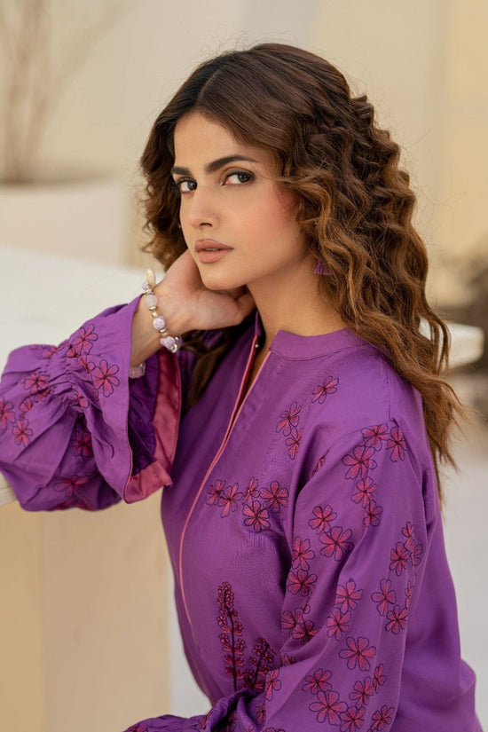 Green Cottel Embroidered 2-Piece Suit – Winter Stitched